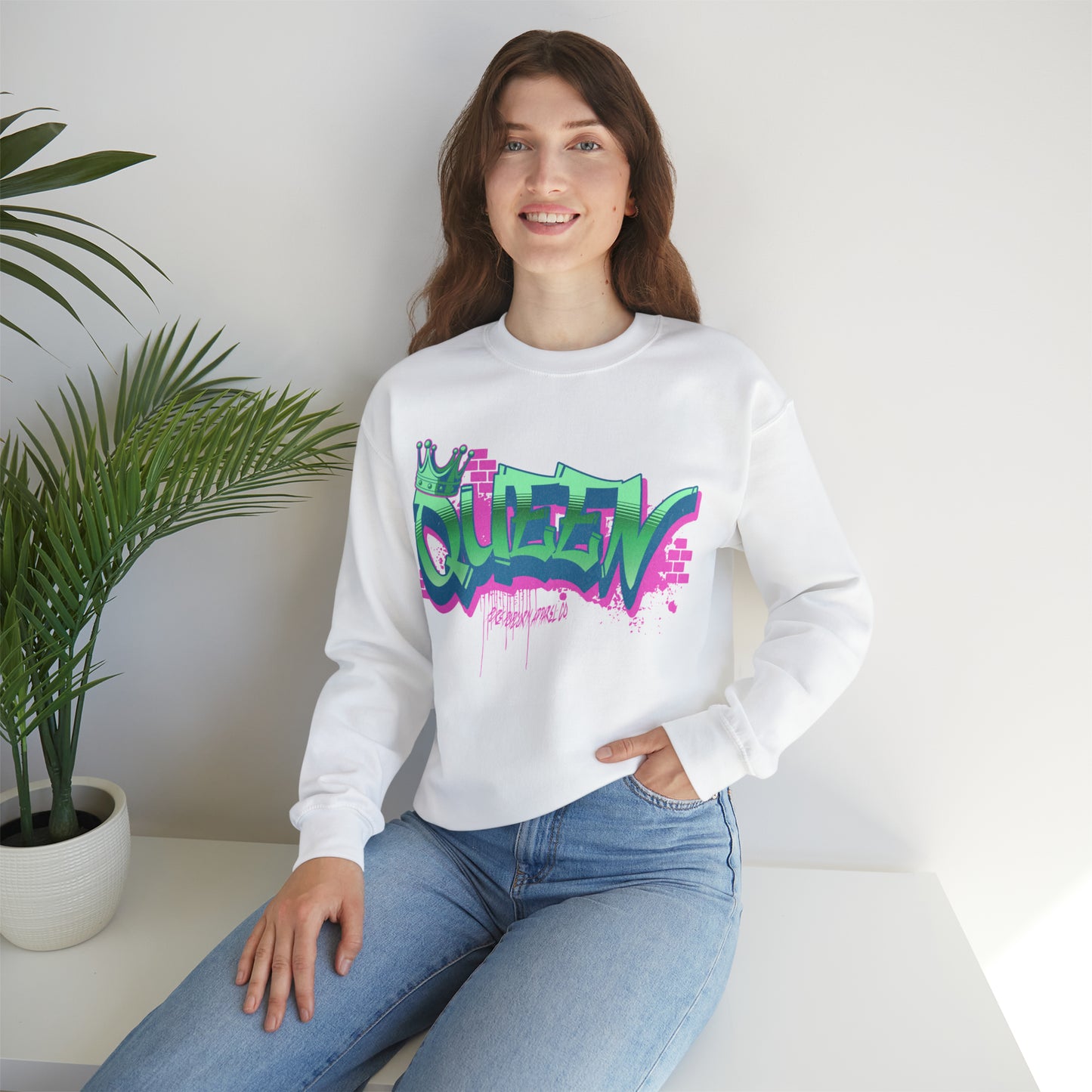 QUEEN GRAFFITI SWEATSHIRT